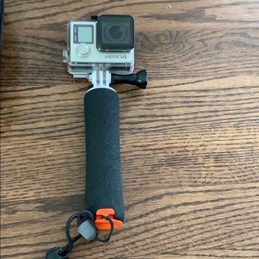 GoPro hero 4 and kit - Picture 2 of 8